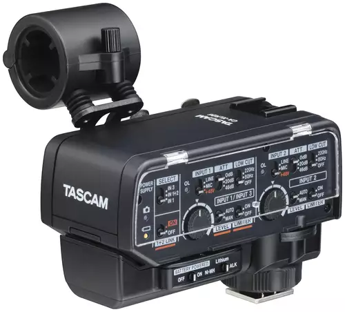 Tascam CA-XLR2d mit Batterie-Modul