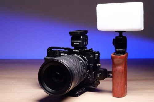 Nikon ZR mit Fullcage und Sidehandle