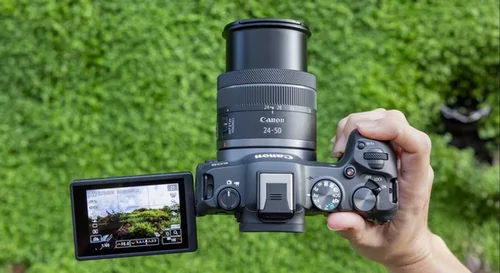 Canon EOS R8 
