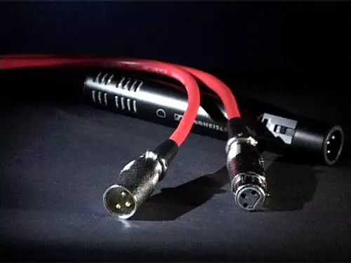 Bild 6 - Robust und professionell: die dreipolige XLR-Schnittstelle