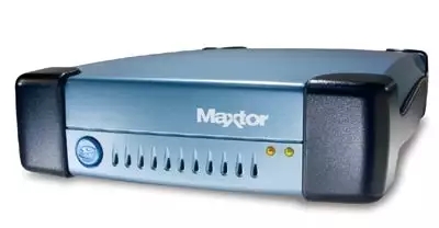  Eine externe Festplatte (wie hier die Maxtor Personal Storage 5000DV) ist ein sicherer Ort fr Sicherheitskopien des eigenen Schnittsystems.