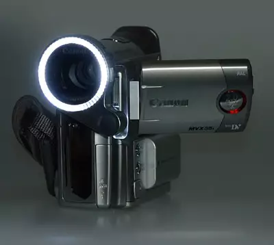 Wenn es ganz dunkel wird: LED-Kranz