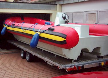 Dies Boot wurde von der Feuerwehr Hessenaue mit Besatzung gestellt.